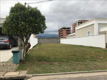 Terreno à Venda