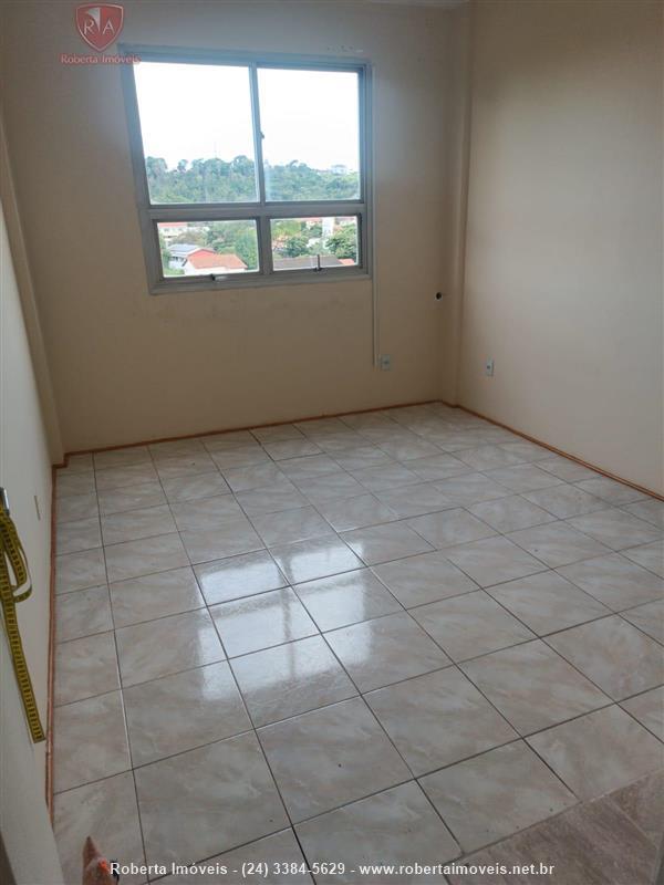 Apartamento a Venda no Comercial em Resende