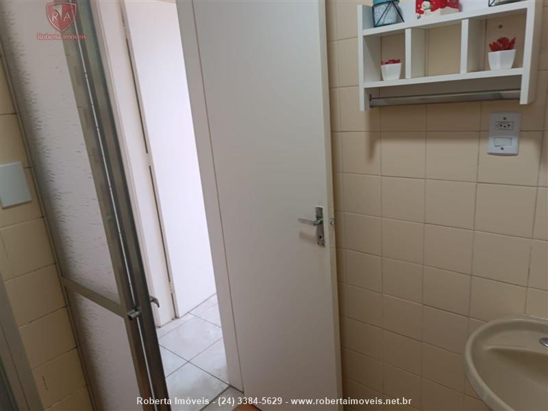 Apartamento a Venda no Comercial em Resende