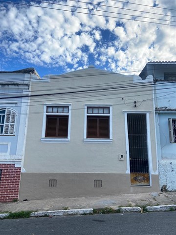 Casa à Venda