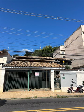 Casa à Venda