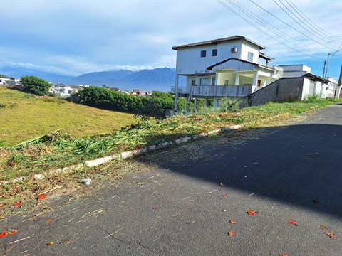 Terreno à Venda
