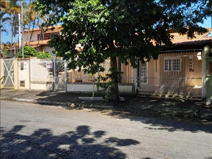 Casa à Venda