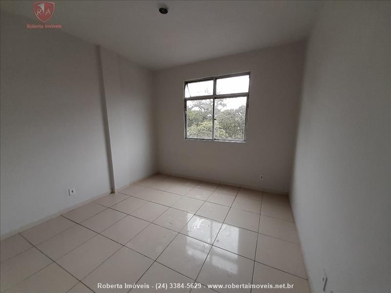 Apartamento a Venda no Comercial em Resende