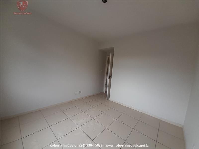 Apartamento a Venda no Comercial em Resende