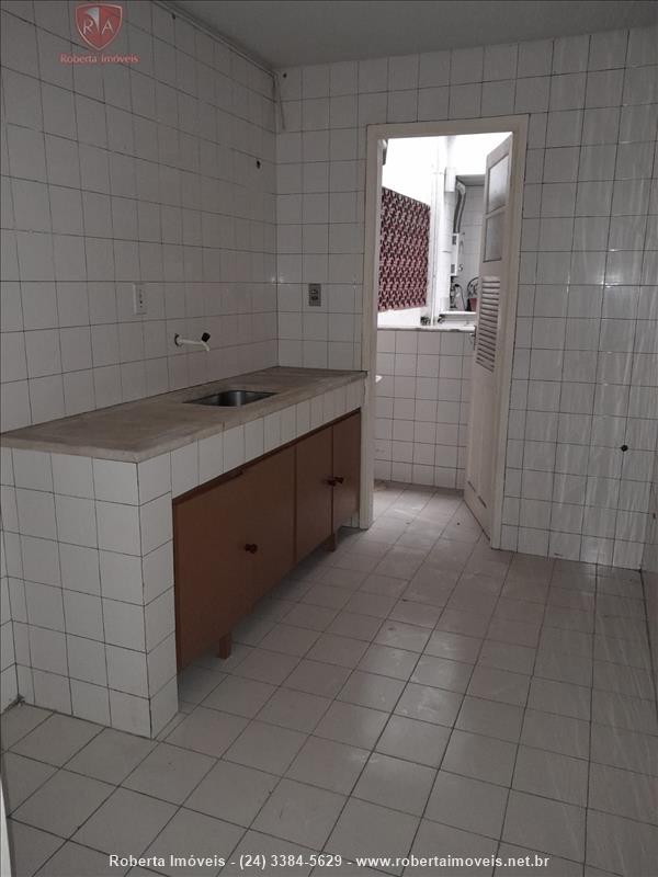 Apartamento a Venda no Comercial em Resende