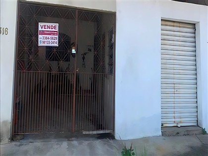 Casa à Venda
