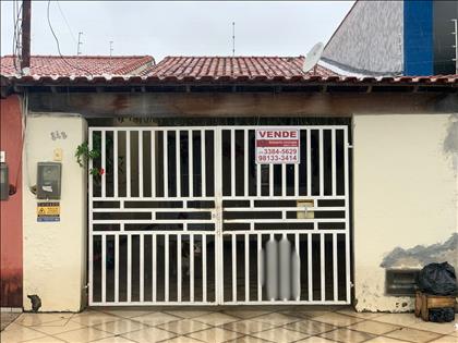 Casa à Venda