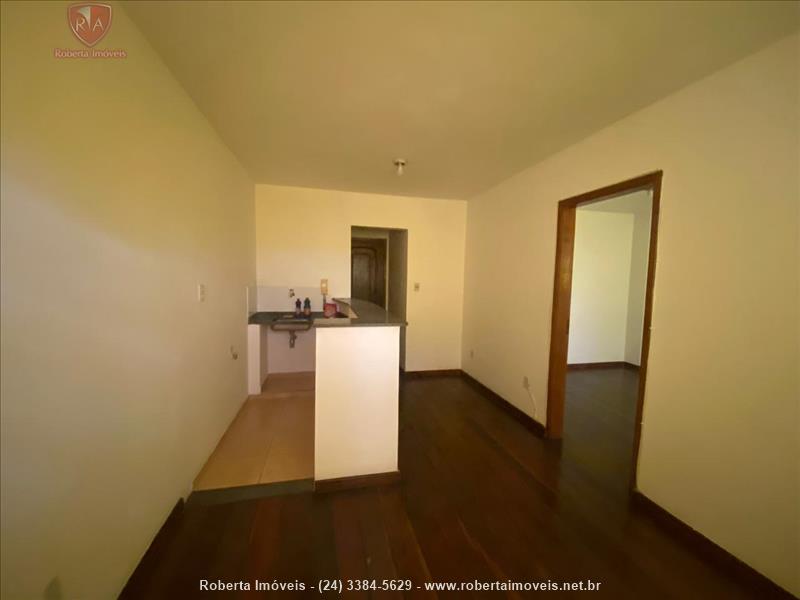 Apartamento a Venda no Comercial em Resende