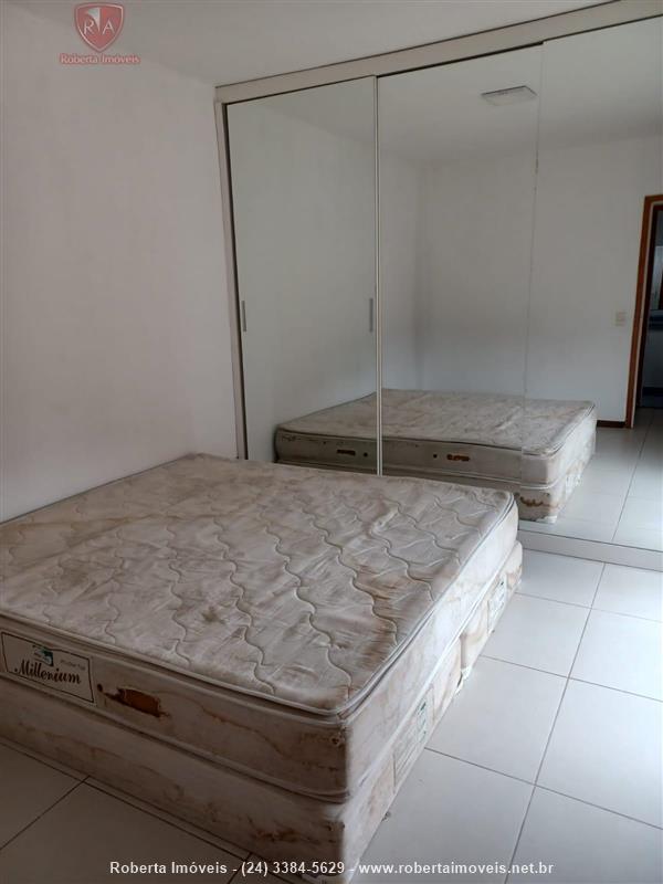 Apartamento para Alugar no Comercial em Resende