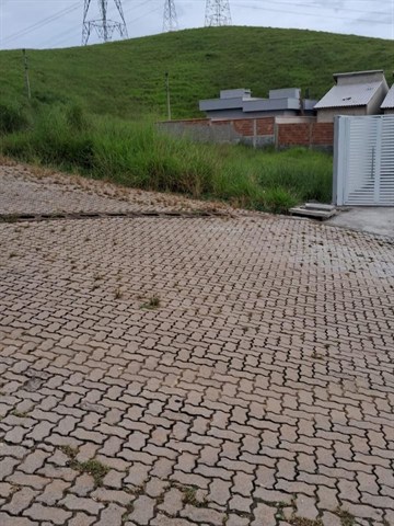 Terreno à Venda