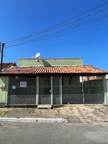 Casa à Venda