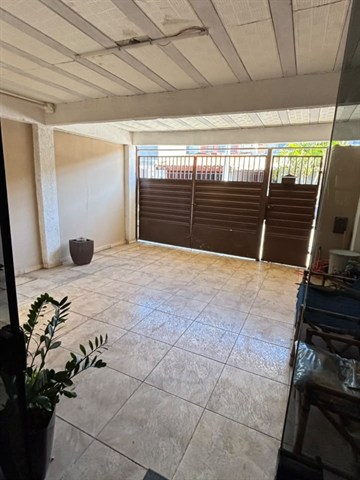 Casa à Venda