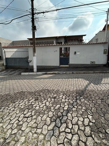 Casa à Venda